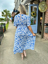 Load image into Gallery viewer, Sandy Sunrise Blue Floral Maxi Dress
