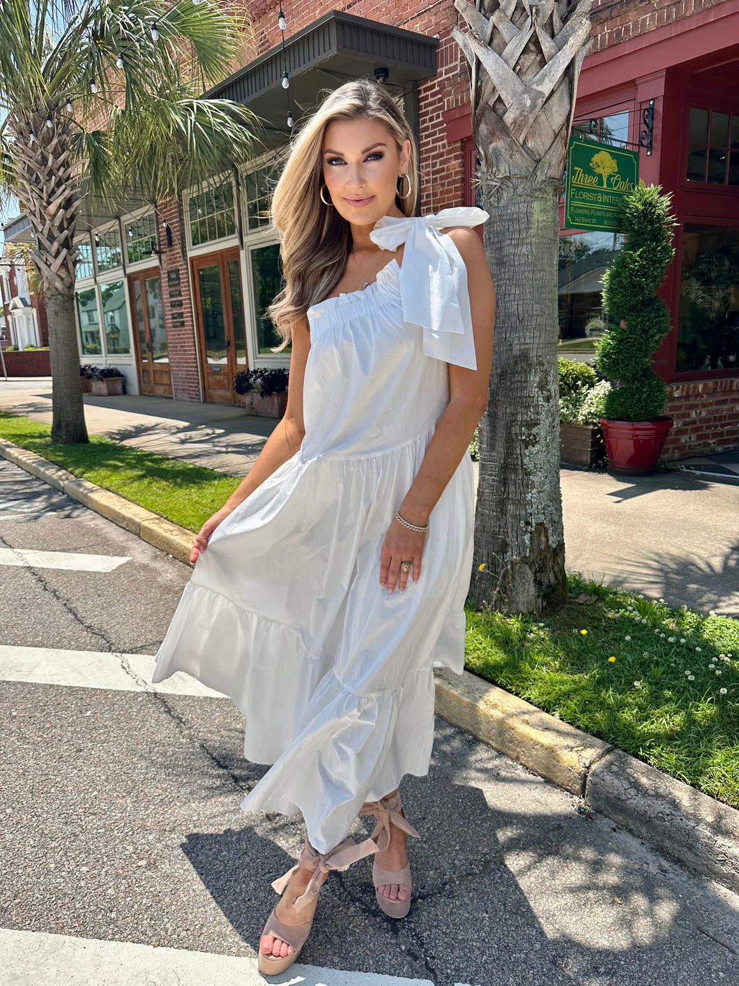 Days In Paradise Maxi Dress- White