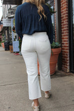 Load image into Gallery viewer, Lindsay Off White Crop Straight Jeans
